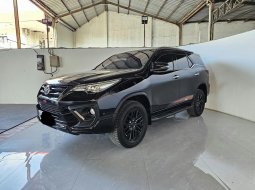 Toyota Fortuner VRZ TRD 2.4 diesel AT ( Matic ) 2020 Hitam Km low 49rban Plat genap jakarta pusat 3