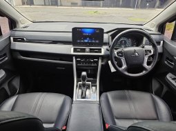 Mitsubishi Xpander Cross CVT 2023 Abu-abu 3