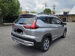 Mitsubishi Xpander Cross CVT 2023 Abu-abu 8
