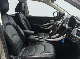 Wuling Almaz Smart Enjoy 1.5 MT 2022 Abu-abu 10