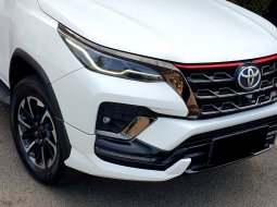 Toyota Fortuner 2.4 TRD AT 2021 putih km 31 ribuan diesel 6