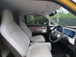 Wuling Air EV 2023 long range kuning km 9 ribuan 21