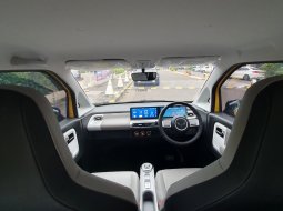 Wuling Air EV 2023 long range kuning km 9 ribuan 14