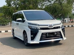 Toyota VOXY 2.0 AT 2019 , JUAL CEPAT