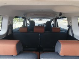 Toyota Sienta V CVT 2017 putih km 69rban 16