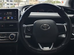 Toyota Sienta V CVT 2017 putih km 69rban 10