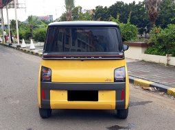 Wuling Air EV 2023 long range kuning km 9 ribuan 6