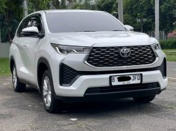 INNOVA ZENIX 2.0 V AT PUTIH 2023 BERGARANSI DIJUAL CEPAT TERMURAH 3