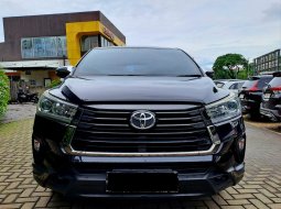 Toyota Venturer 2.0 AT Bensin 2021 2