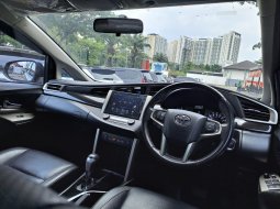 Toyota Venturer 2.0 AT Bensin 2021 8