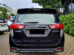 Toyota Venturer 2.0 AT Bensin 2021 5