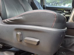 Toyota Venturer 2.0 AT Bensin 2021 14