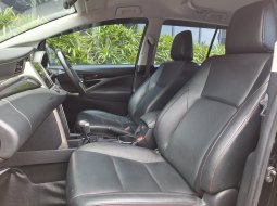 Toyota Venturer 2.0 AT Bensin 2021 19
