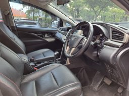 Toyota Venturer 2.0 AT Bensin 2021 15