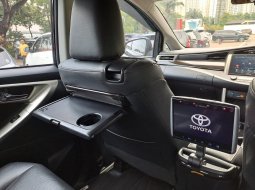 Toyota Venturer 2.0 AT Bensin 2021 16