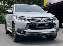 PAJERO DAKAR AT PUTIH 2017 TERAWAT DIJUAL CEPAT TERMURAH 3