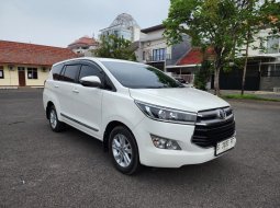 Toyota Kijang Innova V A/T Diesel 2018 Putih solar reborn 1