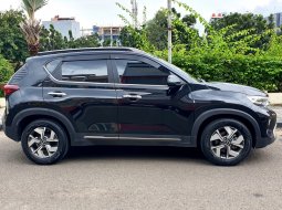 Kia Sonet Premiere iVT 2021 hitam sunroof km 35 ribuan 14