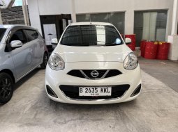 Nissan March XS AT 2017 Putih 2