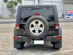 Jeep Wrangler Sport Unlimited 2011 Hitam 5