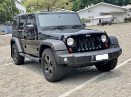 Jeep Wrangler Sport Unlimited 2011 Hitam 3