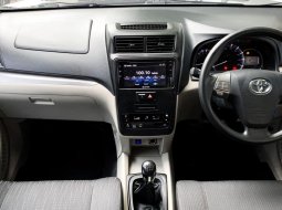 Toyota Avanza 1.3G MT Abu-abu 4