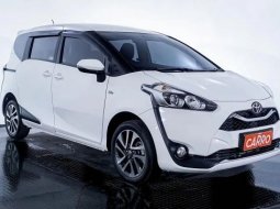 Toyota Sienta V AT 2021 3