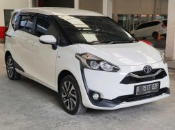 Toyota Sienta V AT 2021 - Dp 20 juta