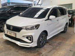 Suzuki Ertiga Sport Hybrid AT 2022 Putih 4