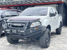 Isuzu DMAX 4x4 Manual Tahun 2014 Kondisi Mulus Terawat Istimewa Seperti Baru 2