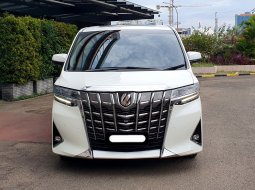 Toyota Alphard 2.5 G A/T 2023 putih km 11 ribuan sunroof 1