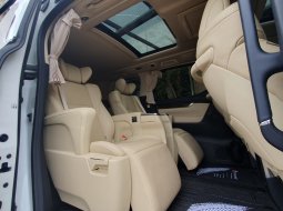 Toyota Alphard 2.5 G A/T 2023 putih km 11 ribuan sunroof 10