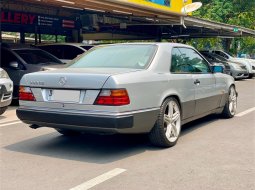 Mercedes-Benz 300CE C124 3.0 Automatic 1989 Silver 6