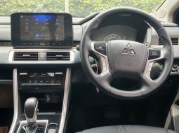 Mitsubishi Xpander Cross Premium Package AT 2022 hitam km 12 ribuan pajak panjang 5