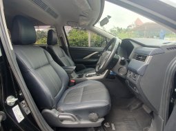 Mitsubishi Xpander Cross Premium Package AT 2022 hitam km 12 ribuan pajak panjang 4