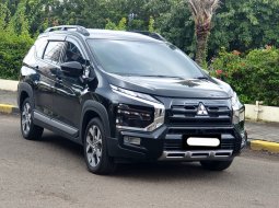 Mitsubishi Xpander Cross Premium Package AT 2022 hitam km 12 ribuan pajak panjang