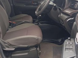 Suzuki Ertiga 1.5 GX Hybrid AT 2022 Abu-abu 4