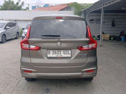 Suzuki Ertiga 1.5 GX Hybrid AT 2022 Abu-abu 5