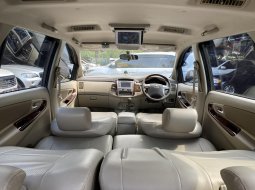 Toyota Kijang Innova V 2014 Abu-abu 8