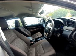 Toyota Kijang Innova G 2021 matic silver km 26 ribuan pajak panjang 7