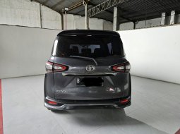 Toyota Sienta Q AT ( Matic ) 2016 Abu² Tua km low 98rban Siap Pakai 6