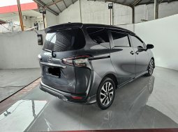 Toyota Sienta Q AT ( Matic ) 2016 Abu² Tua km low 98rban Siap Pakai 5