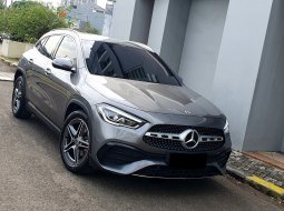 Mercedes-Benz GLA 200 AMG Line 2022 abu km 15 ribuan 13