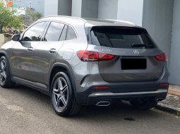 Mercedes-Benz GLA 200 AMG Line 2022 abu km 15 ribuan 11