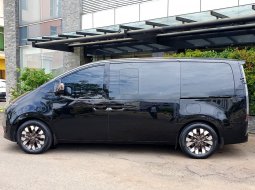 Hyundai Staria Signature 7 2022 hitam diesel km 15 ribuan 9