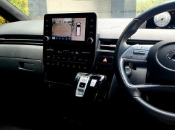 Hyundai Staria Signature 7 2022 hitam diesel km 15 ribuan 16