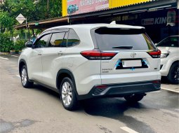 Toyota Kijang Innova Zenix V 2023 Putih 4