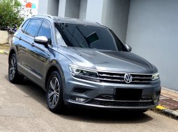 Volkswagen Tiguan 1.4L TSI 2020 abu km 50 ribuan 3