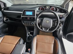 Toyota Sienta Q AT ( Matic ) 2016 Abu² Tua Km low 98rban plat ganjil siap pakai 9
