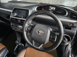 Toyota Sienta Q AT ( Matic ) 2016 Abu² Tua km low 98rban Siap Pakai 11